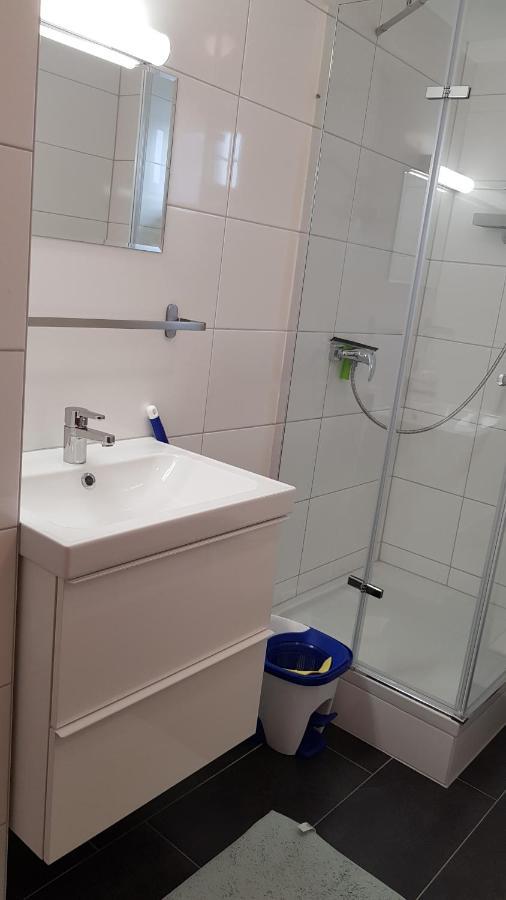 Outletcity Ferienwohnung Apartment 2 Metzingen  Eksteriør billede