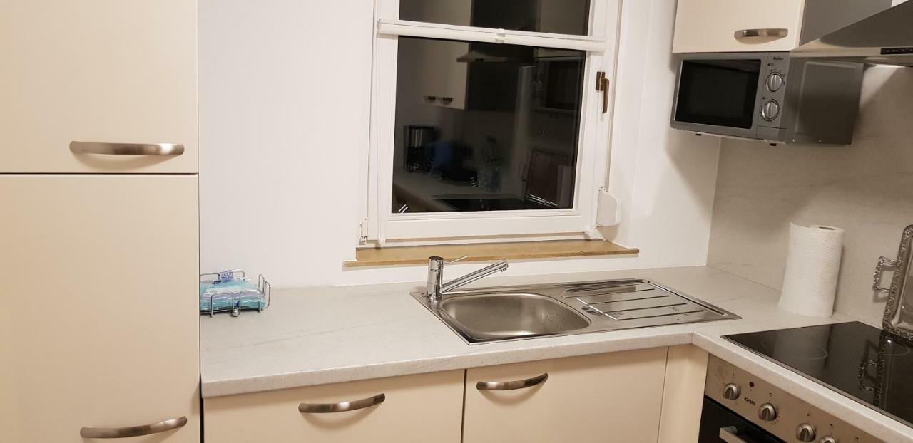 Outletcity Ferienwohnung Apartment 2 Metzingen  Eksteriør billede
