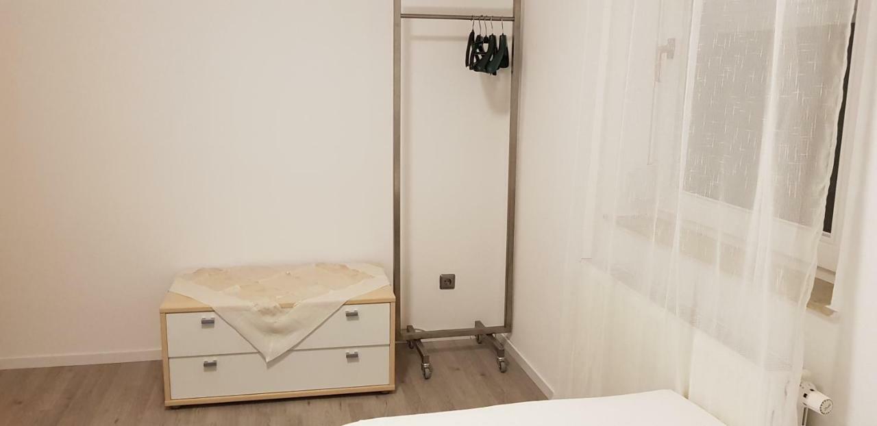 Outletcity Ferienwohnung Apartment 2 Metzingen  Eksteriør billede
